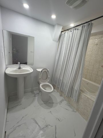 For Lease - 162 Seasons Drive, Toronto, Ontario - Photo 3
