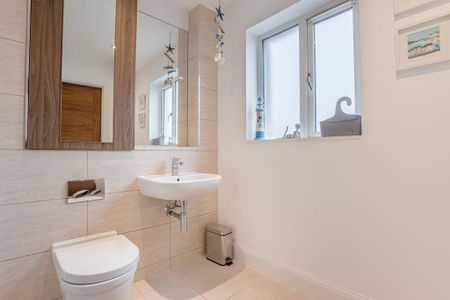 4 bedroom detached house to rent - Photo 5