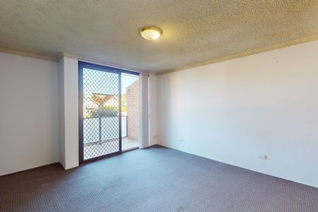 2/134 Union Street, The Junction NSW 2291 - Photo 2