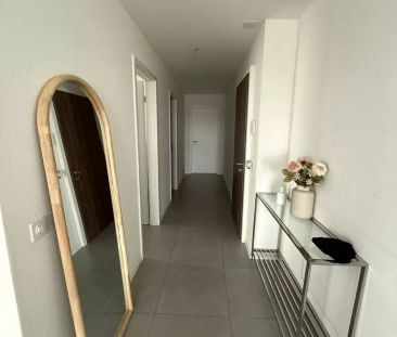 Logement avec spacieux balcon - Photo 5