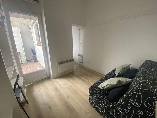STUDIO MEUBLE AVEC TERRASSE - Photo 1