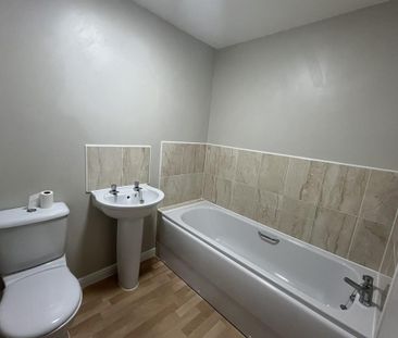 3 bedroom end of terrace house to rent - Photo 6