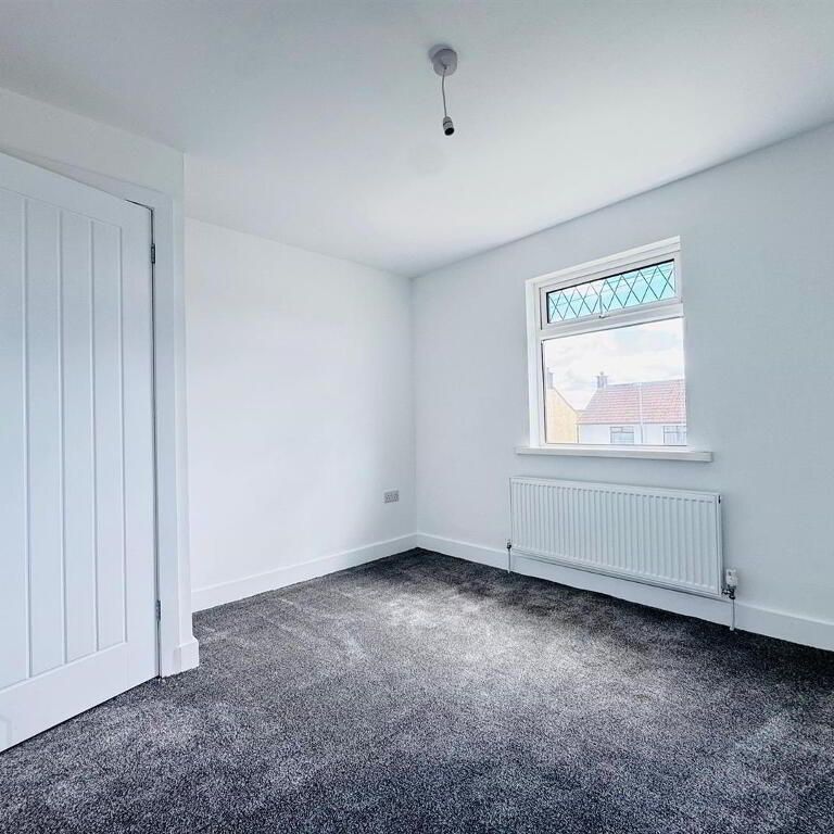 9 Carmeen Drive, Rathcoole, Newtownabbey, BT37 9DJ - Photo 1