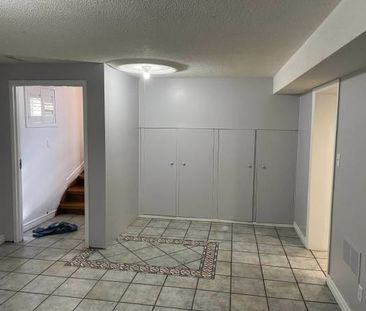 Beautiful Basement Apartment for Rent in the Heart of Maple! A++ (Mapl - Photo 1