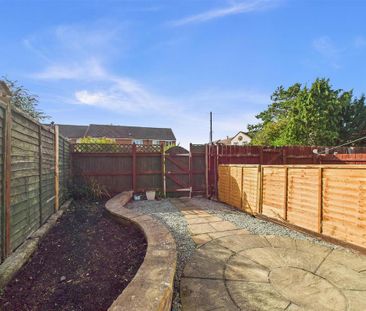 2 bedroom terraced house to rent - Photo 2