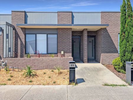 23 Goodenia Loop Cranbourne West VIC - Photo 3