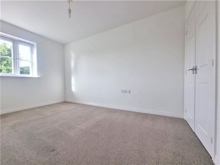 A well-presented three-bedroom property located in a quiet residential area in Collingbourne Ducis. - Photo 3