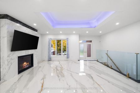 For Lease - 72A Oxford Street, Richmond Hill, Ontario - Photo 3