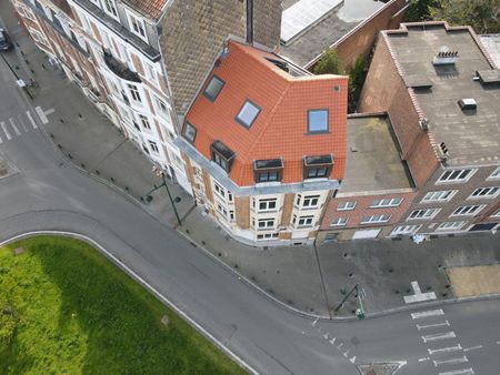 Magnifique appartement entièrement rénové avec balcon à 1180 Uccle - Photo 4