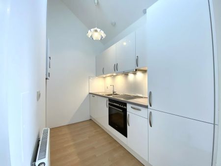 Sanierte 1,5-Zimmer Wohnung mit Dachterrasse | Geiselbergstraße S-Bahn - Photo 4