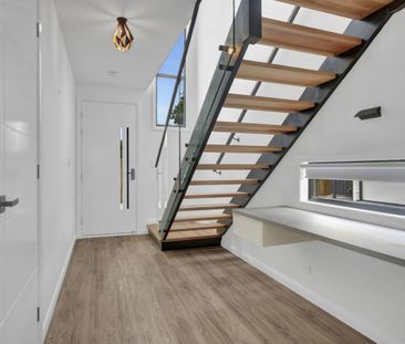 Welcome to Unit 5, 13 Perth Street – a beautifully designed townhou... - Photo 5