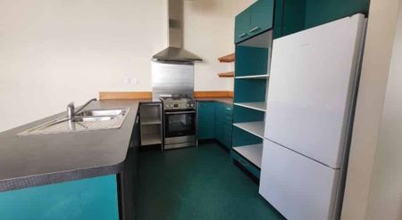 Warm and Inviting in Berhampore - Photo 2