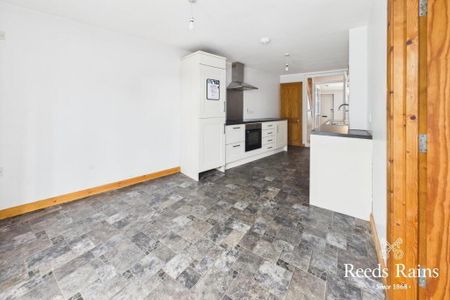 16 North Street, Newtownards, BT23 4DE - Photo 4