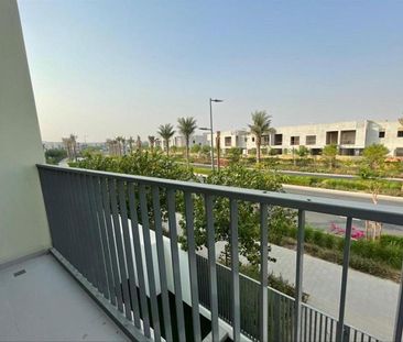 Vacant Soon | Prime Location | Single row - Photo 3