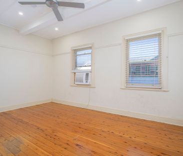 Oversized 2 Bedroom Apartment - Photo 6