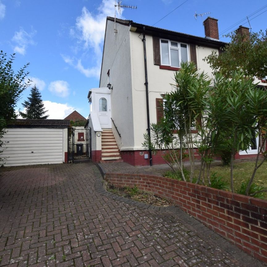 Anslow Place, Nr. Burnham, Slough, Berkshire,SL1 - Photo 1