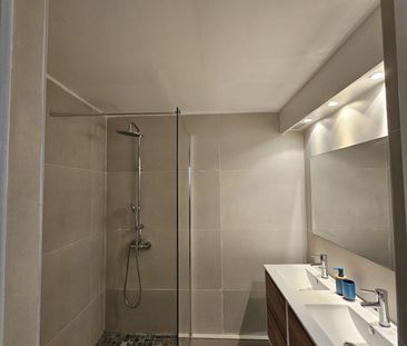 Location Appartement 4 pièces 68m² MOUFIA 97490 - Photo 5