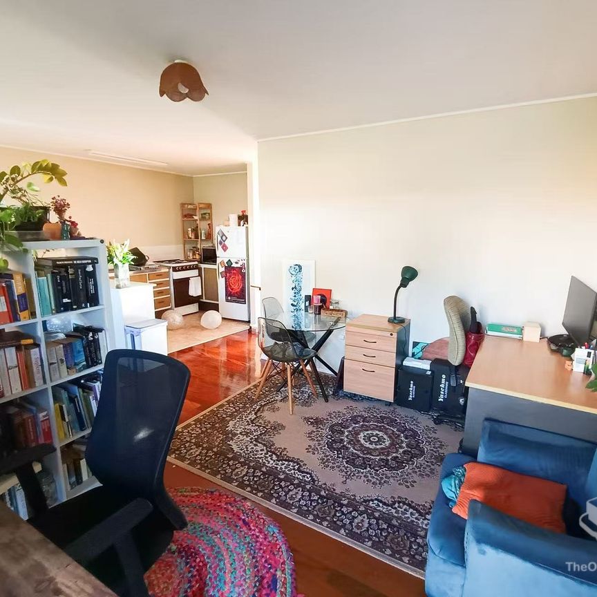 Spacious One-Bedroom Unit with Lock-Up Garage - Photo 1