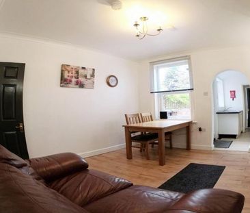 1 bedroom in a house share to rent - Photo 3