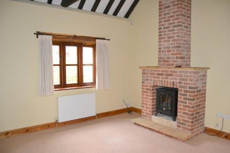 Lyngate Gardens, North Walsham, NR28 0NE - Photo 4