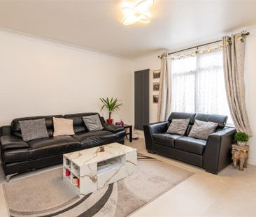 3 bed House - Semi-Detached To Let - Photo 1