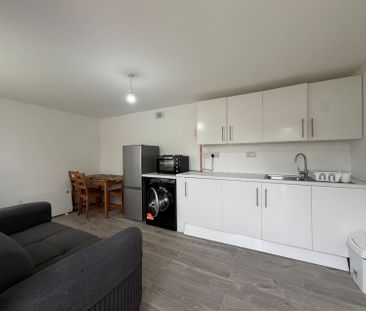 Kingston Road, Ashford, Surrey,TW15 - Photo 3
