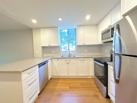 For Lease - 165 La Rose Avenue Unit# 205, Toronto, Ontario - Photo 2