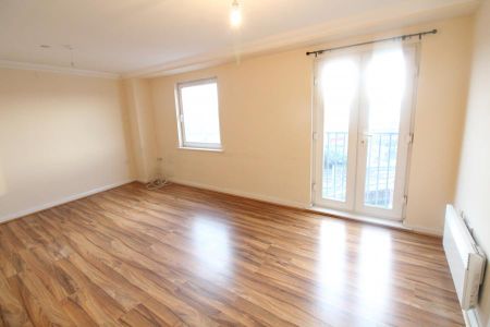 2 bedroom apartment to rent Midland Road, Luton, Bedfordshire, LU2 - Photo 2