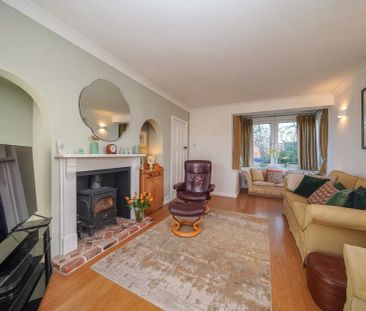 Lower Icknield Way, Aylesbury, Buckland - Photo 1