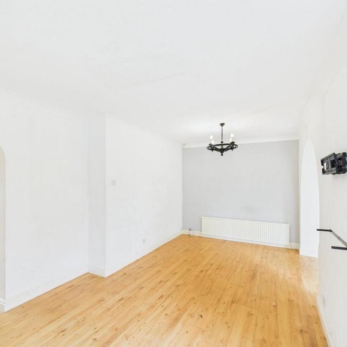 4 bedroom house to rent - Photo 1