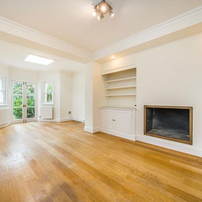 3 bedroom flat to rent - Photo 1