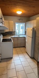 3 1/2 Rénové à St-Jérôme avec balcon - Électros et stationnement inclus - Photo 3