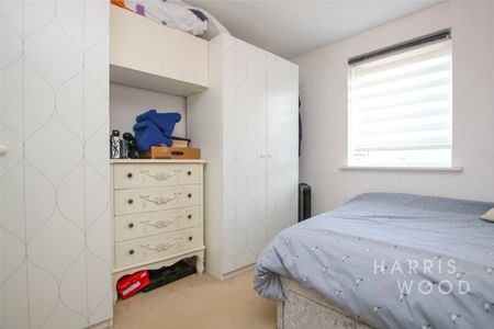 Peter Crowe Approach, Stanway - Photo 5