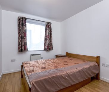 Flat to rent - Deals Gateway, London, SE13 - Photo 4