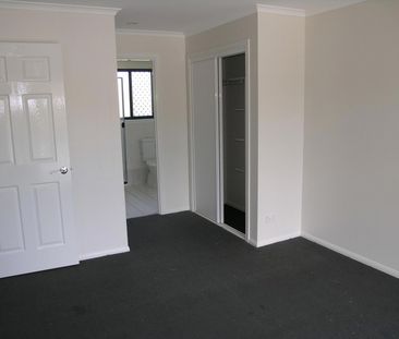 Rare Coorparoo Townhouse - Photo 3