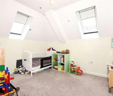 Merrion Court, Pembroke Road, Ruislip, Middlesex, HA4 - Photo 3