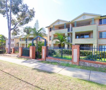 STUNNING, GREAT VALUE, APARTMENT FOR LEASE - Photo 1