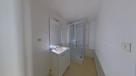 Location Appartement 4 pièces 85m² POITIERS 86000 - Photo 5
