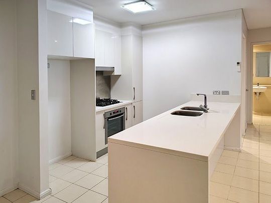 Enjoy Resort-Style Living in This Modern 1-Bedroom Apartment - Photo 1