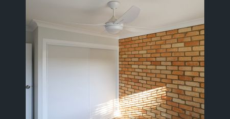 CENTRAL LOCATION CLOSE TO SHOPPING CENTRE - Photo 5