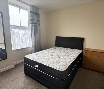 3 bedroom end of terrace house to rent - Photo 3