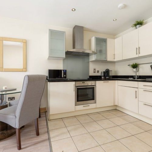 1 Oak House Carrickmines Green Carrickmines Dublin 18 D18 W085 IE - Photo 1