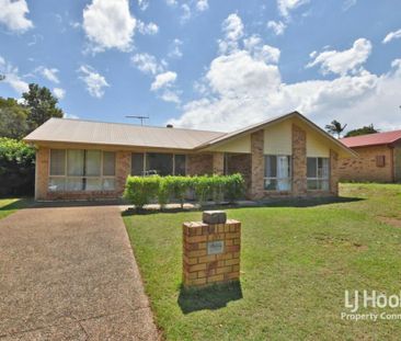 SPACIOUS FAMILY HOME WITH MULTIPLE LIVING AREAS - Photo 1