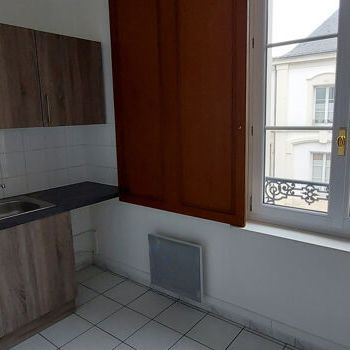 Appartement 3 pièces 59m2 REIMS 775 euros - Photo 1
