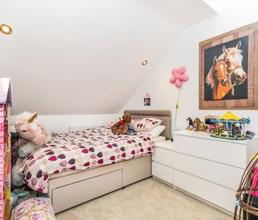 Regents Court, Sopwith Way, Kingston, KT2 - Photo 3