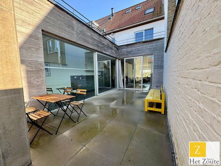 Zeer charmante woning vlakbij het Oosthoekplein te Knokke - Photo 2