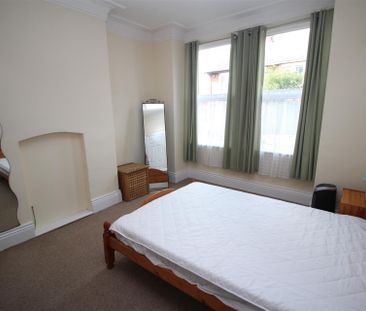 2 bedroom Detached house to rent in Hyde Terrace, South Gosforth, N... - Photo 6