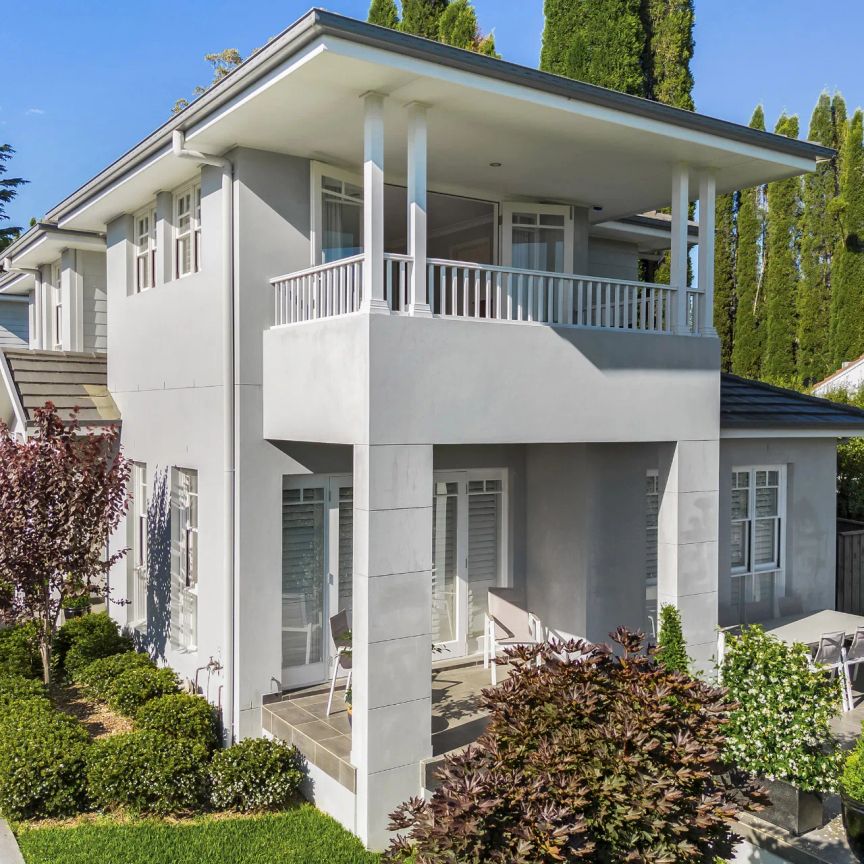 Elegant and Easy-Care Living in a Desirable Bowral Pocket - Photo 1