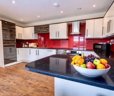 2 bed Apartment 60 Ecco - Photo 3