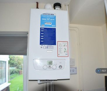 3 bedroom semi-detached house to rent - Photo 6